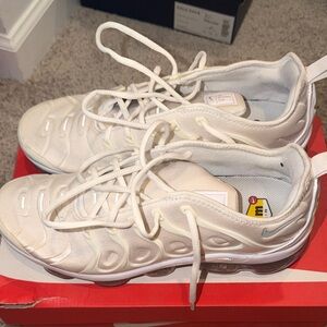 Nike Men’s VAPORMAX PLUS